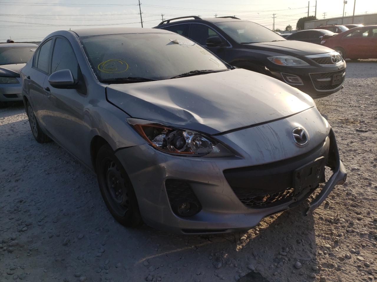 MAZDA 3 I 2012 with VIN JM1BL1UF6C1528063 - Photo from auction