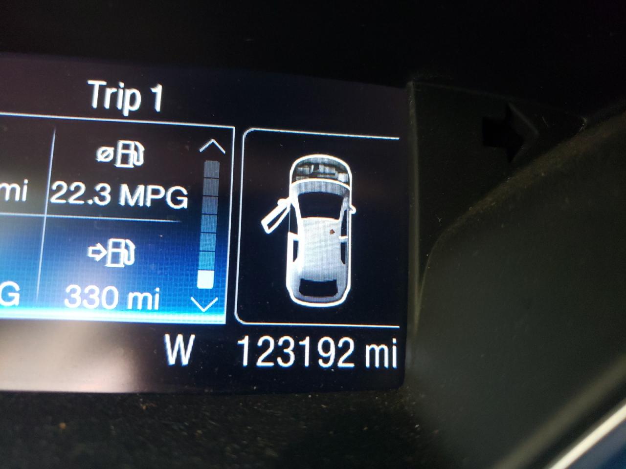 Photo 18 from auction – 2014 FORD ESCAPE SE with VIN 1FMCU9G97EUE49388