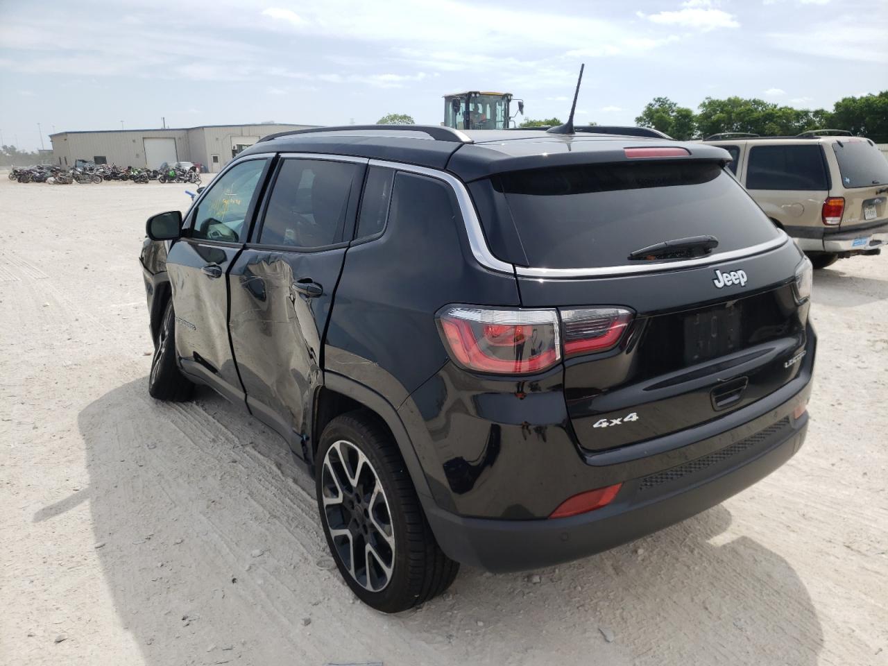 Photo 3 from auction – 2018 JEEP COMPASS LI with VIN 3C4NJDCB5JT115740