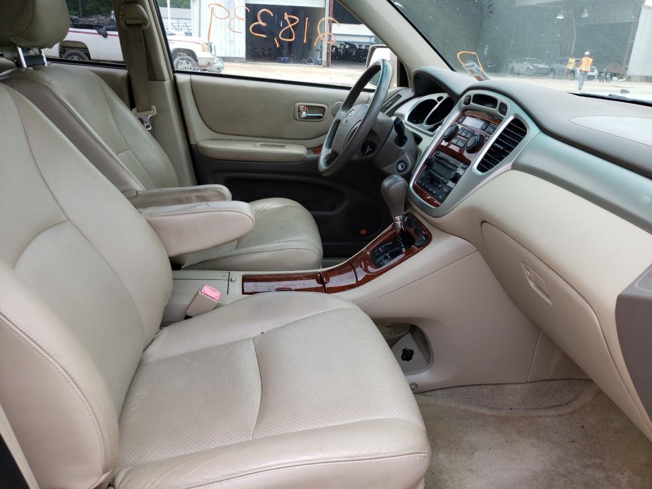 Photo 5 from auction – 2005 TOYOTA HIGHLANDER with VIN JTEDP21A950051032