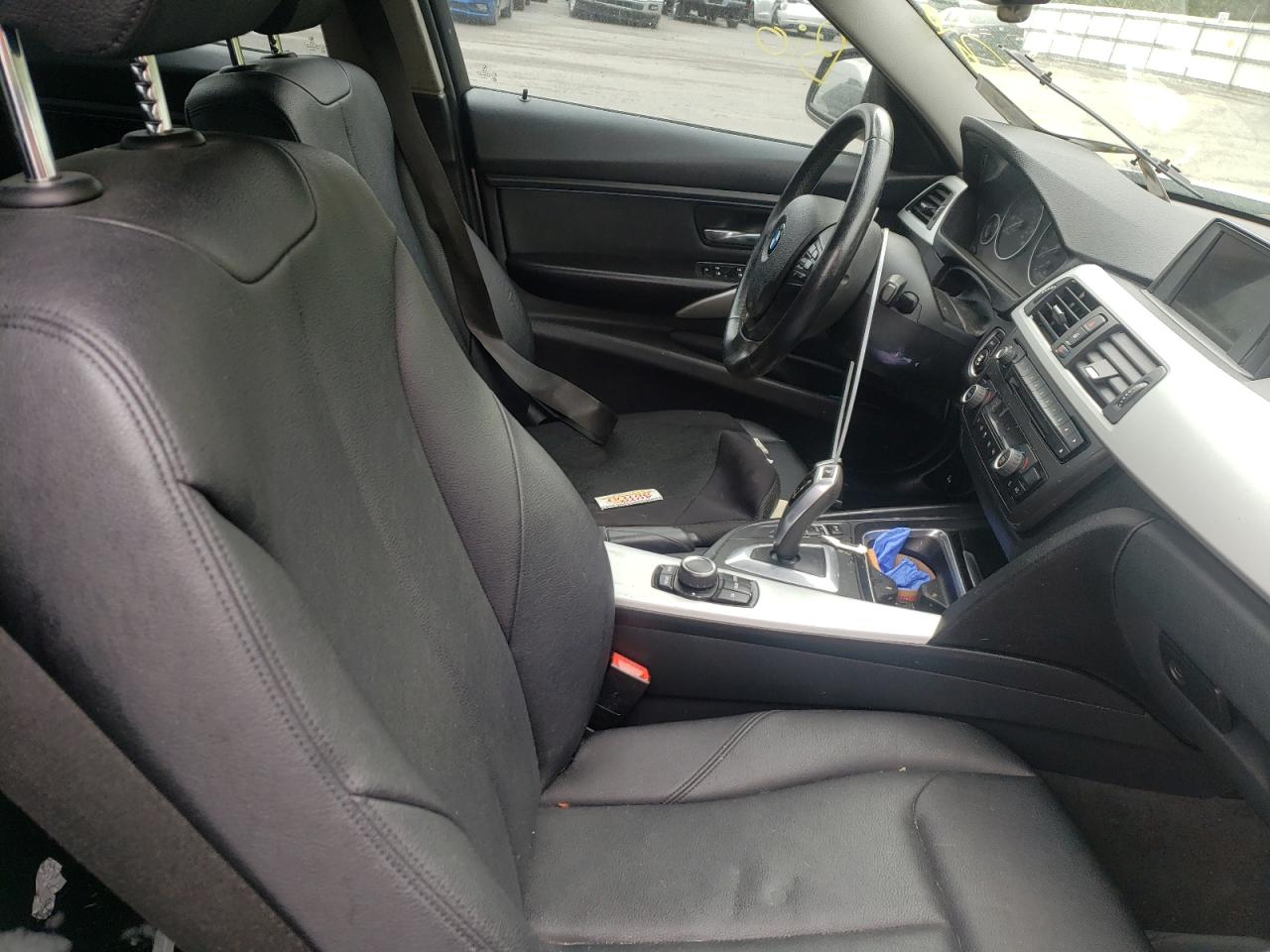 Photo 5 from auction – 2013 BMW 328 I with VIN WBA3A5C5XDF358771