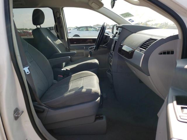 Photo 5 from auction – 2010 CHRYSLER TOWN & COU with VIN 2A4RR5D16AR179711