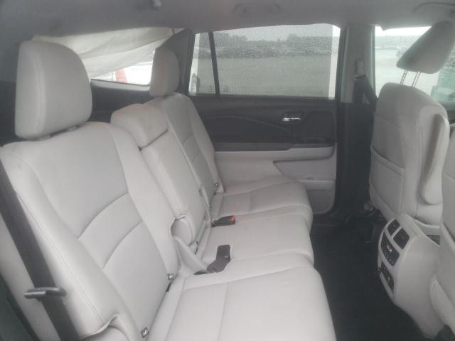 Photo 6 from auction – 2017 HONDA PILOT TOUR with VIN 5FNYF5H94HB004342