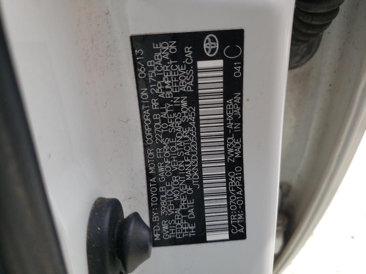 Photo 10 from auction – 2013 TOYOTA PRIUS with VIN JTDKN3DU2D5654452