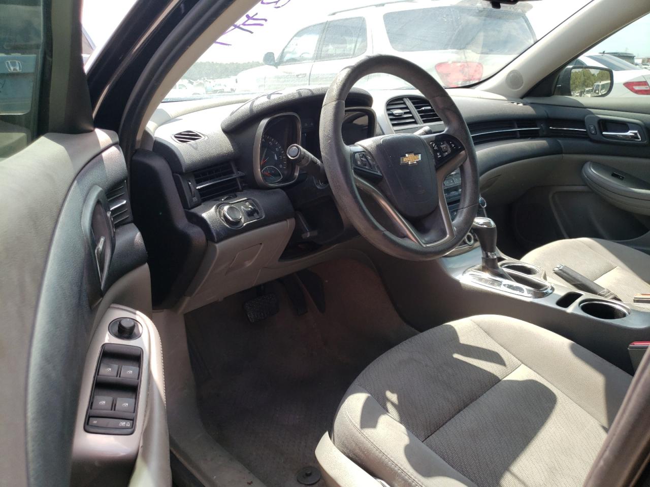 Zdjęcie 9 z aukcji – 2014 CHEVROLET MALIBU LS z VIN 1G11B5SL0EF266151