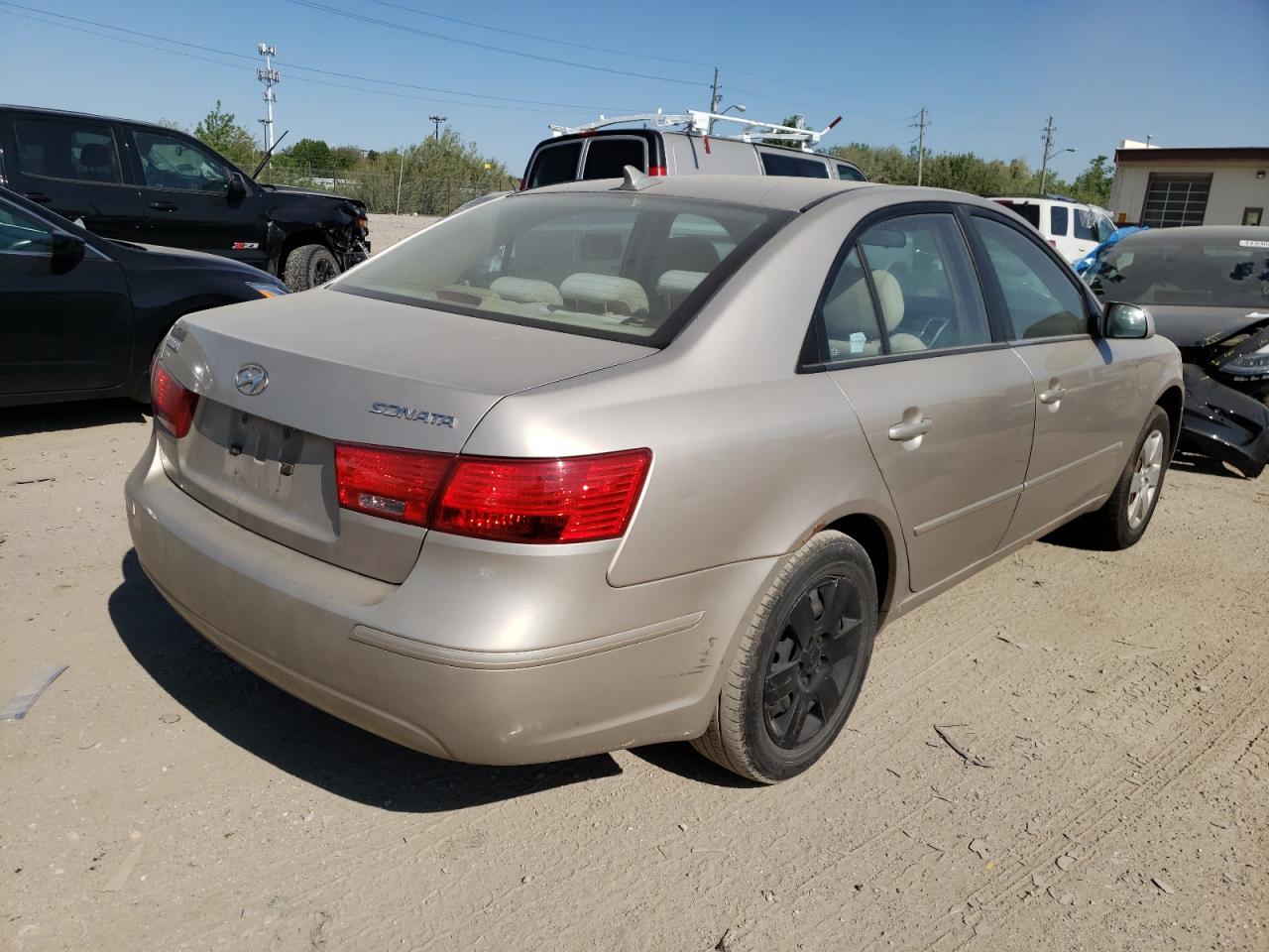 Photo 4 from auction – 2009 HYUNDAI SONATA GLS with VIN 5NPET46C19H525557