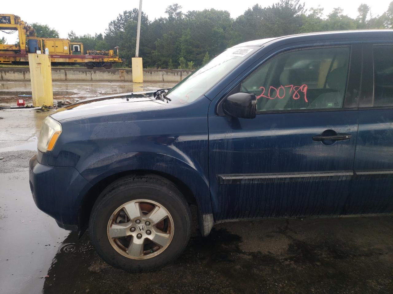 Photo 9 from auction – 2009 HONDA PILOT LX with VIN 5FNYF482X9B038333