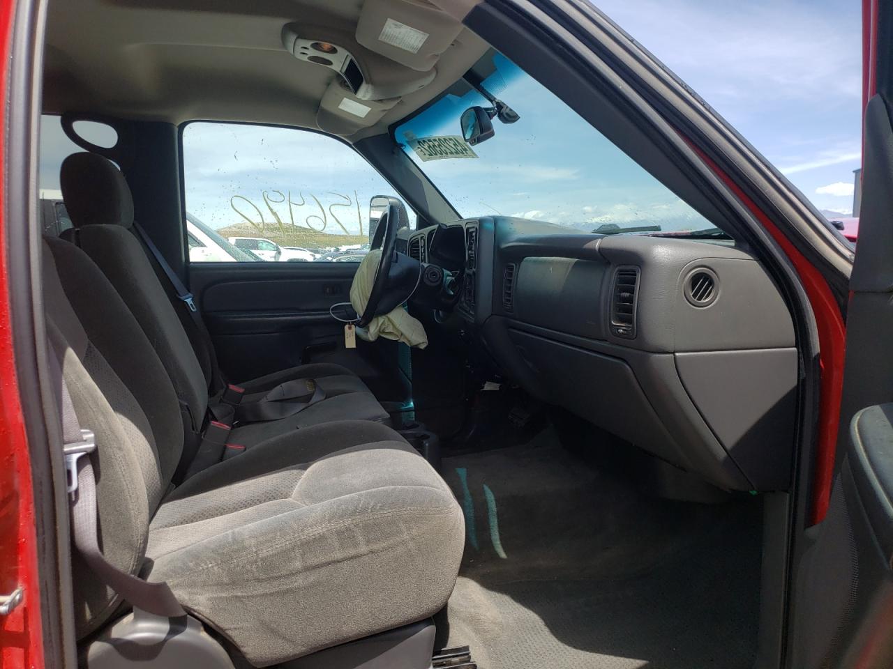 Photo 5 from auction – 2004 CHEVROLET SILVERADO with VIN 2GCEK13T741428508