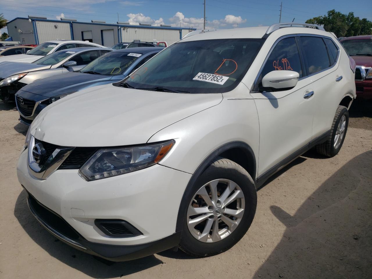Photo 2 from auction – 2014 NISSAN ROGUE S with VIN KNMAT2MT2FP564518