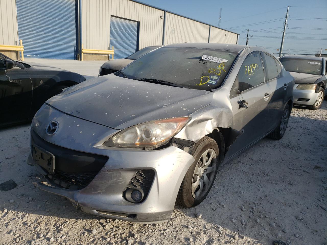 Photo 2 from auction – 2012 MAZDA 3 I with VIN JM1BL1UF6C1528063
