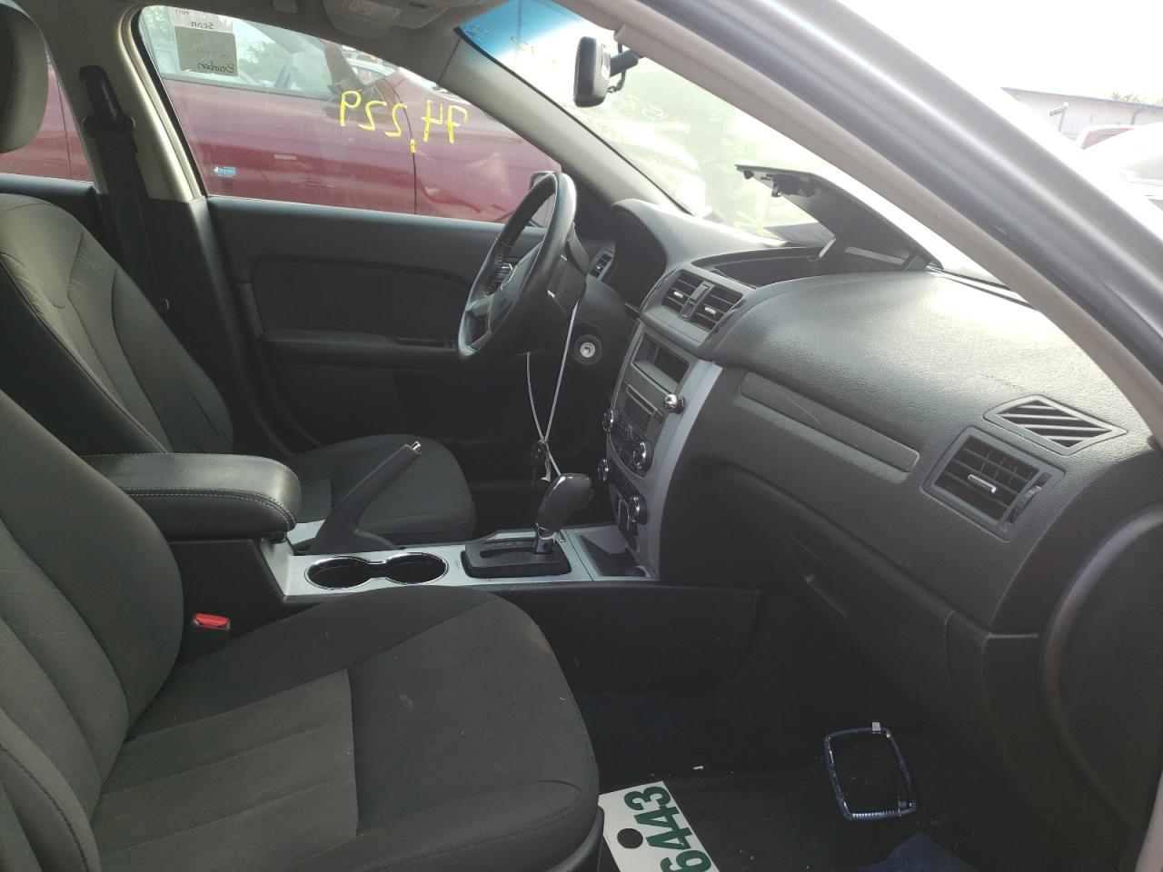 Photo 5 from auction – 2010 MERCURY MILAN with VIN 3MEHM0HA4AR664340