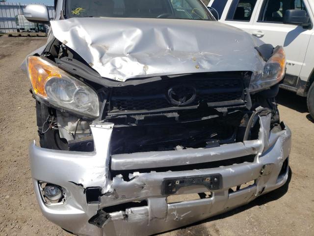 Photo 9 from auction – 2009 TOYOTA RAV4 with VIN JTMBF33V29D005402