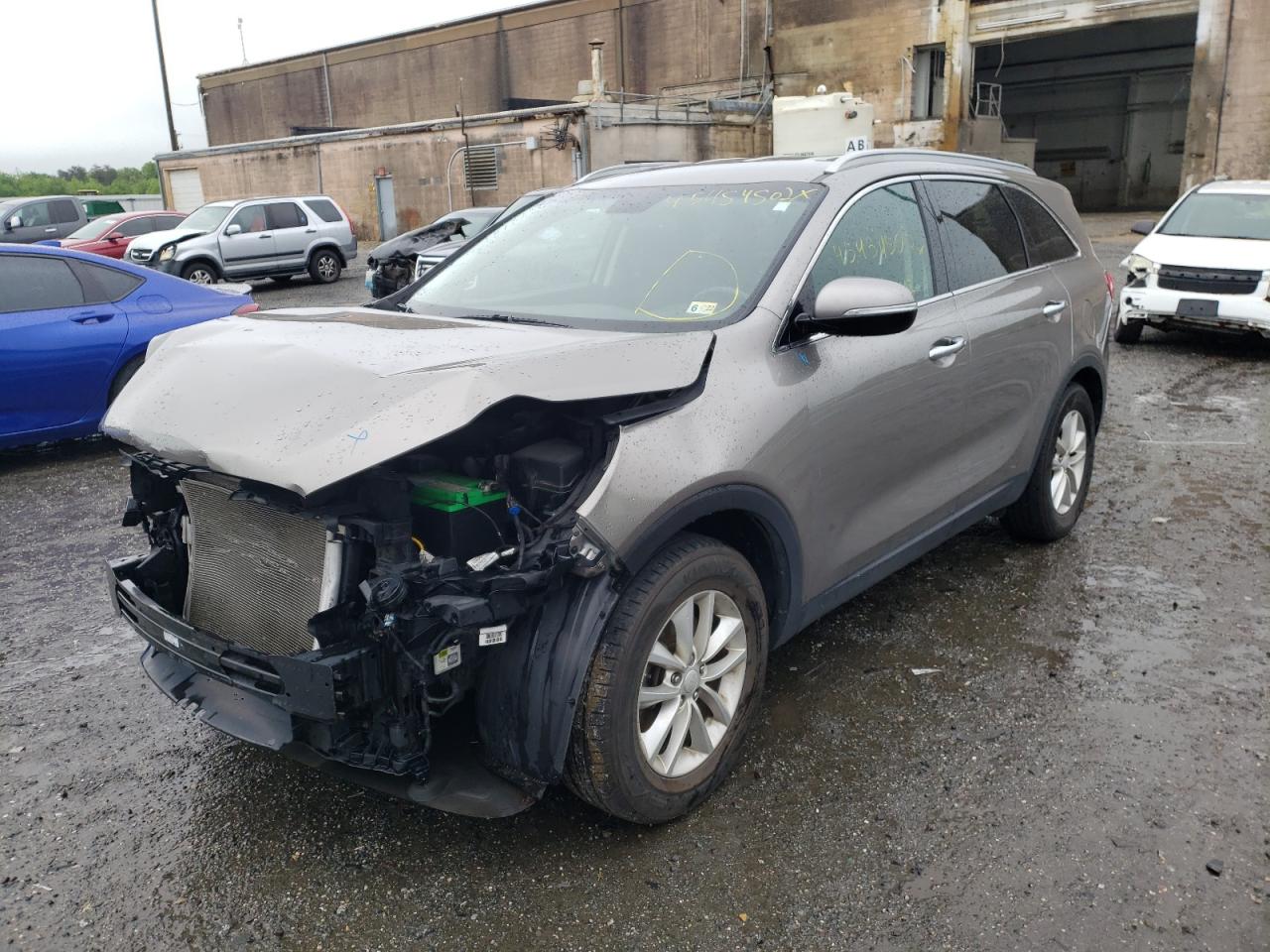 Photo 2 from auction – 2016 KIA SORENTO LX with VIN 5XYPG4A35GG034305