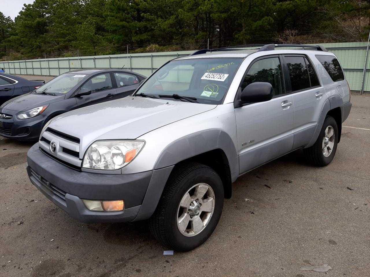 Photo 2 from auction – 2003 TOYOTA 4RUNNER SR with VIN JTEBU14R030006375