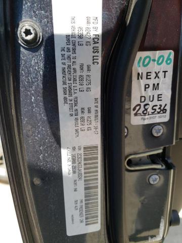 Photo 10 from auction – 2018 CHRYSLER 300 LIMITE with VIN 2C3CCAKG3JH165241