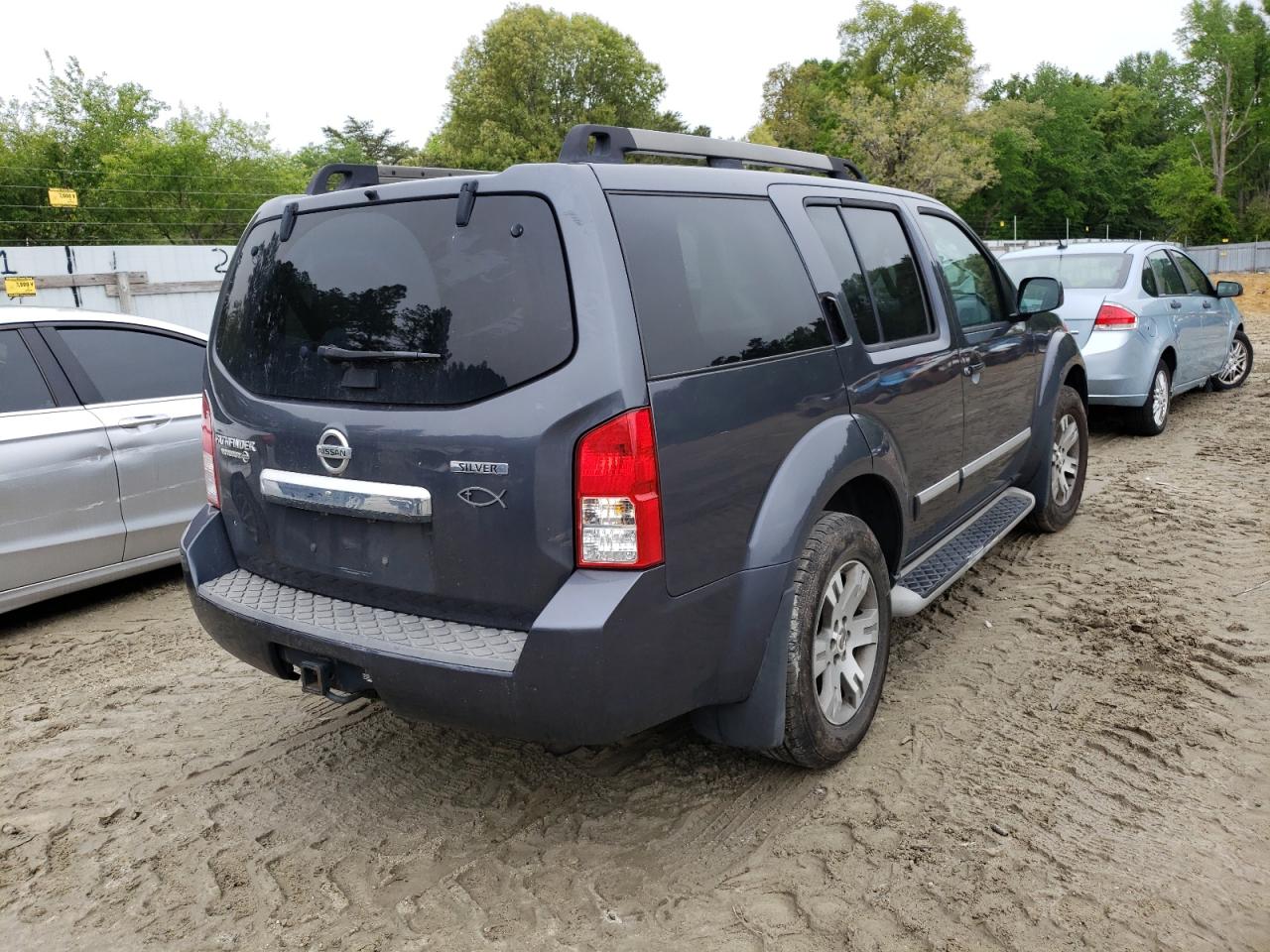 Photo 4 from auction – 2011 NISSAN PATHFINDER with VIN 5N1AR1NB0BC615123