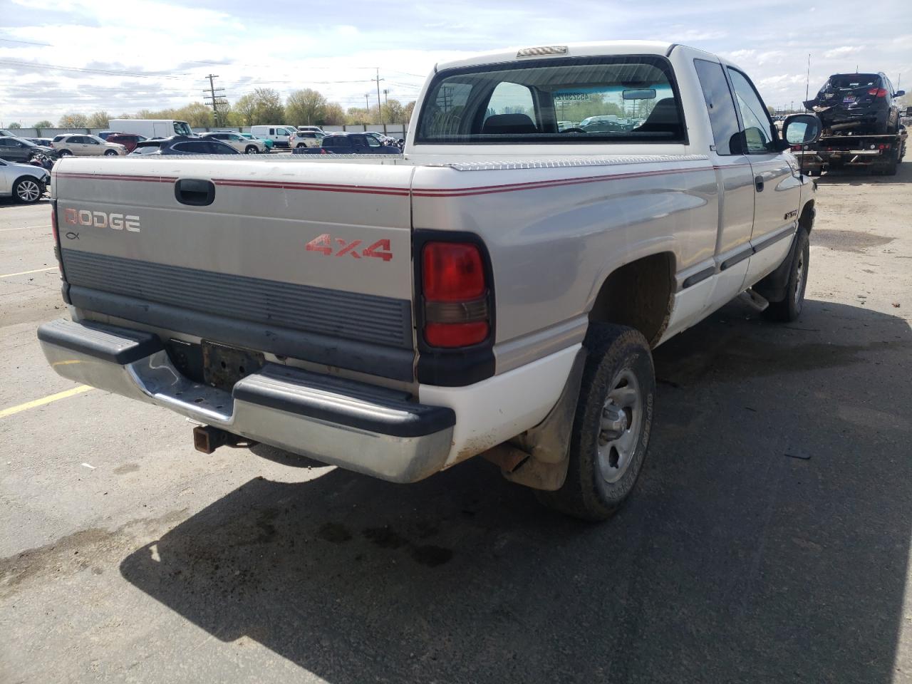 Photo 4 from auction – 1998 DODGE RAM 1500 with VIN 3B7HF12Y5WM256022