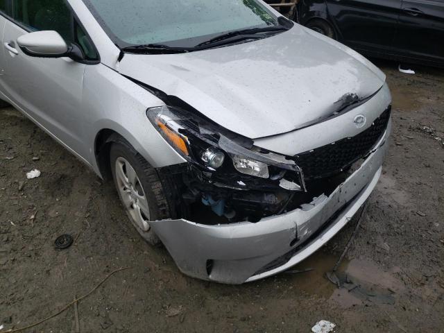 Photo 9 from auction – 2017 KIA FORTE LX with VIN 3KPFK4A78HE010737