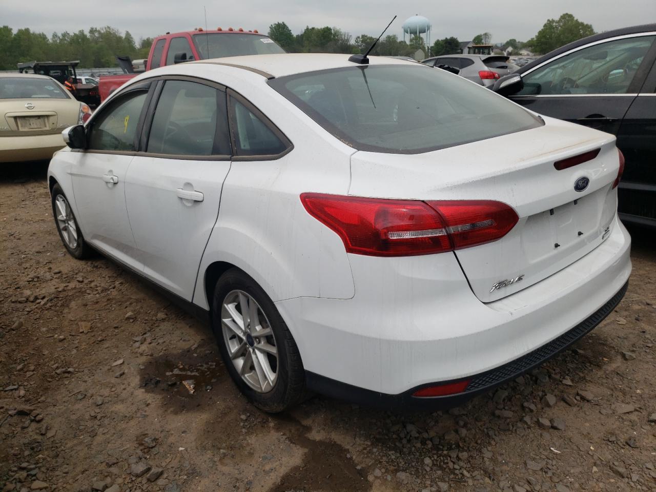 Photo 3 from auction – 2017 FORD FOCUS SE with VIN 1FADP3FE4HL206987