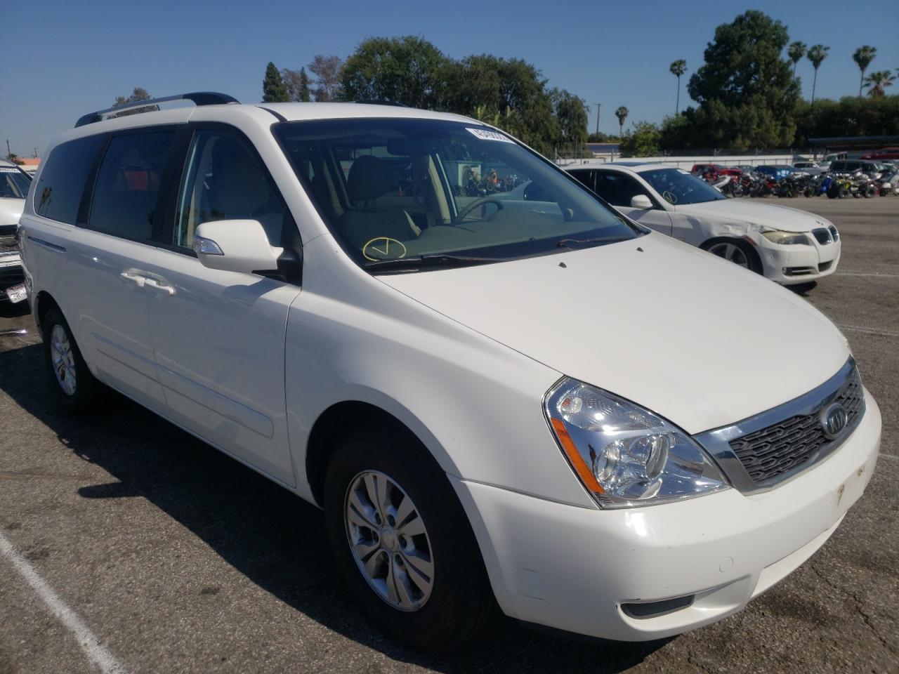 KIA SEDONA LX 2012 with VIN KNDMG4C76C6466384 - Photo from auction