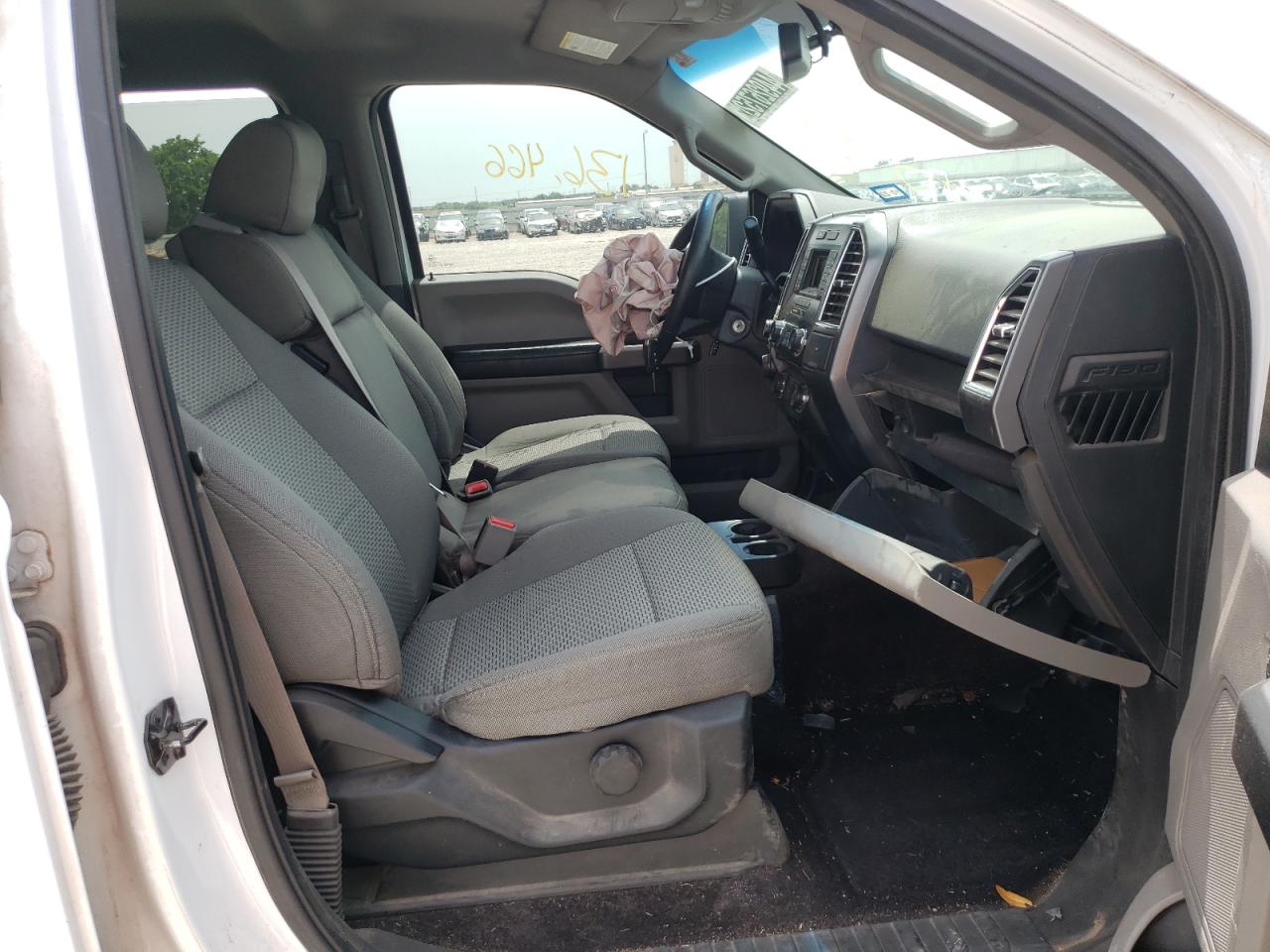 Photo 5 from auction – 2016 FORD F150 SUPER with VIN 1FTFW1EF4GKE11721