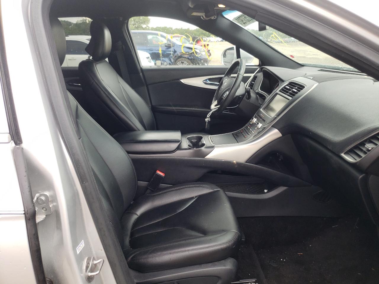 Photo 5 from auction – 2016 LINCOLN MKX PREMIE with VIN 2LMTJ6JR2GBL34954