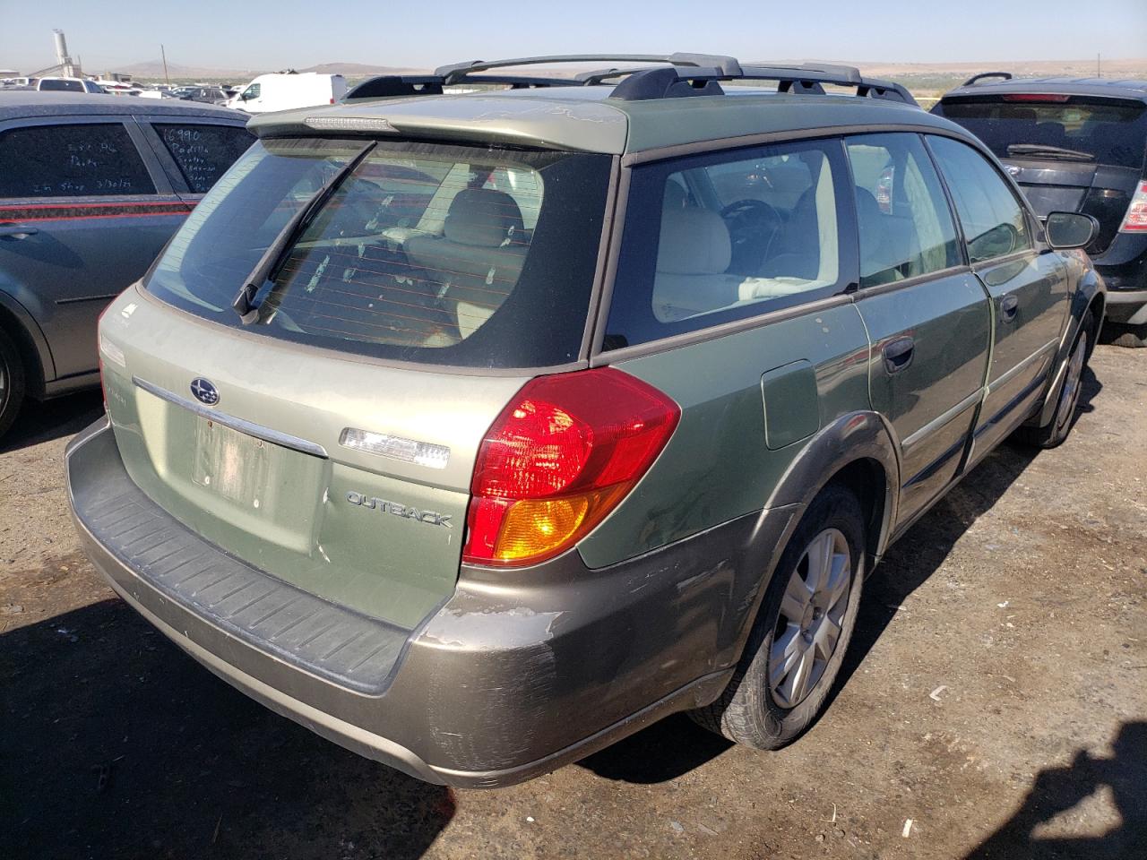 Photo 4 from auction – 2005 SUBARU LEGACY OUT with VIN 4S4BP61C657375742