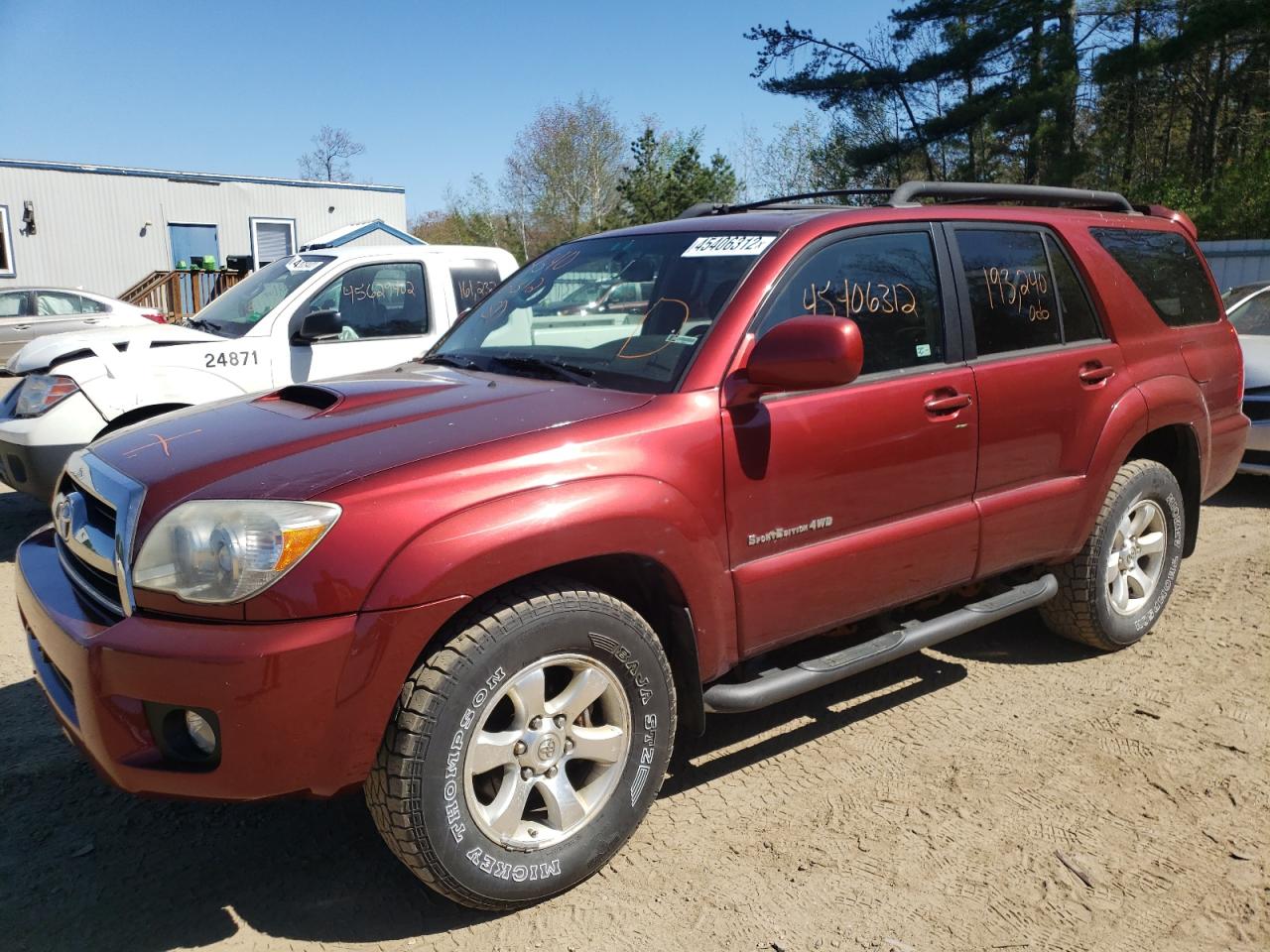 Photo 2 from auction – 2006 TOYOTA 4RUNNER SR with VIN JTEBU14R268068415