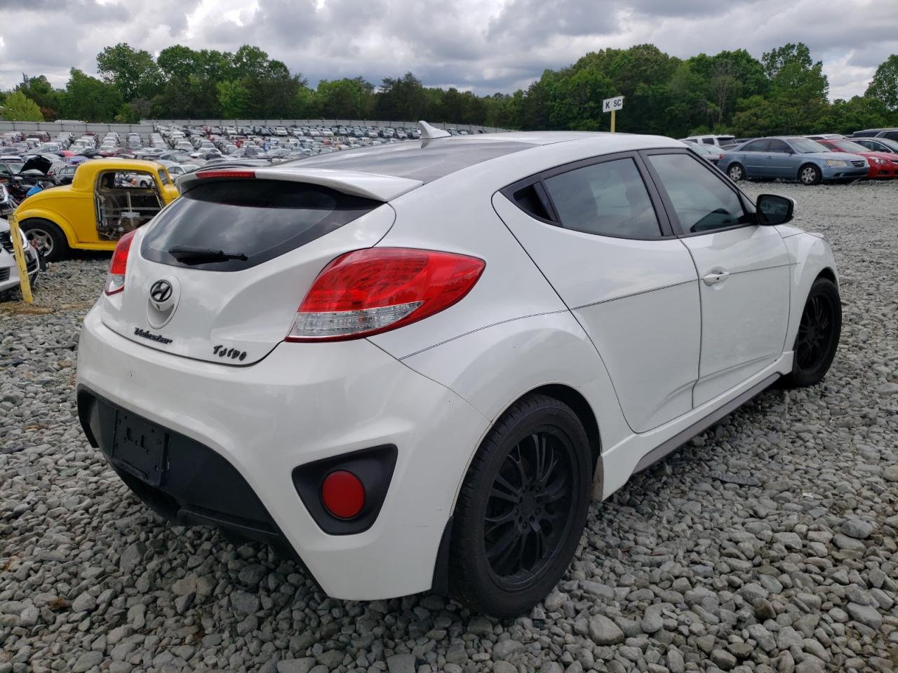 Photo 4 from auction – 2014 HYUNDAI VELOSTER T with VIN KMHTC6AE4EU182816