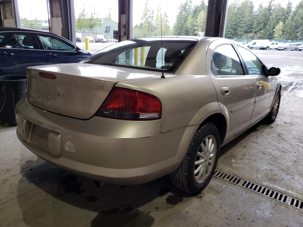 Photo 4 from auction – 2002 CHRYSLER SEBRING LX with VIN 1C3EL46X32N347048