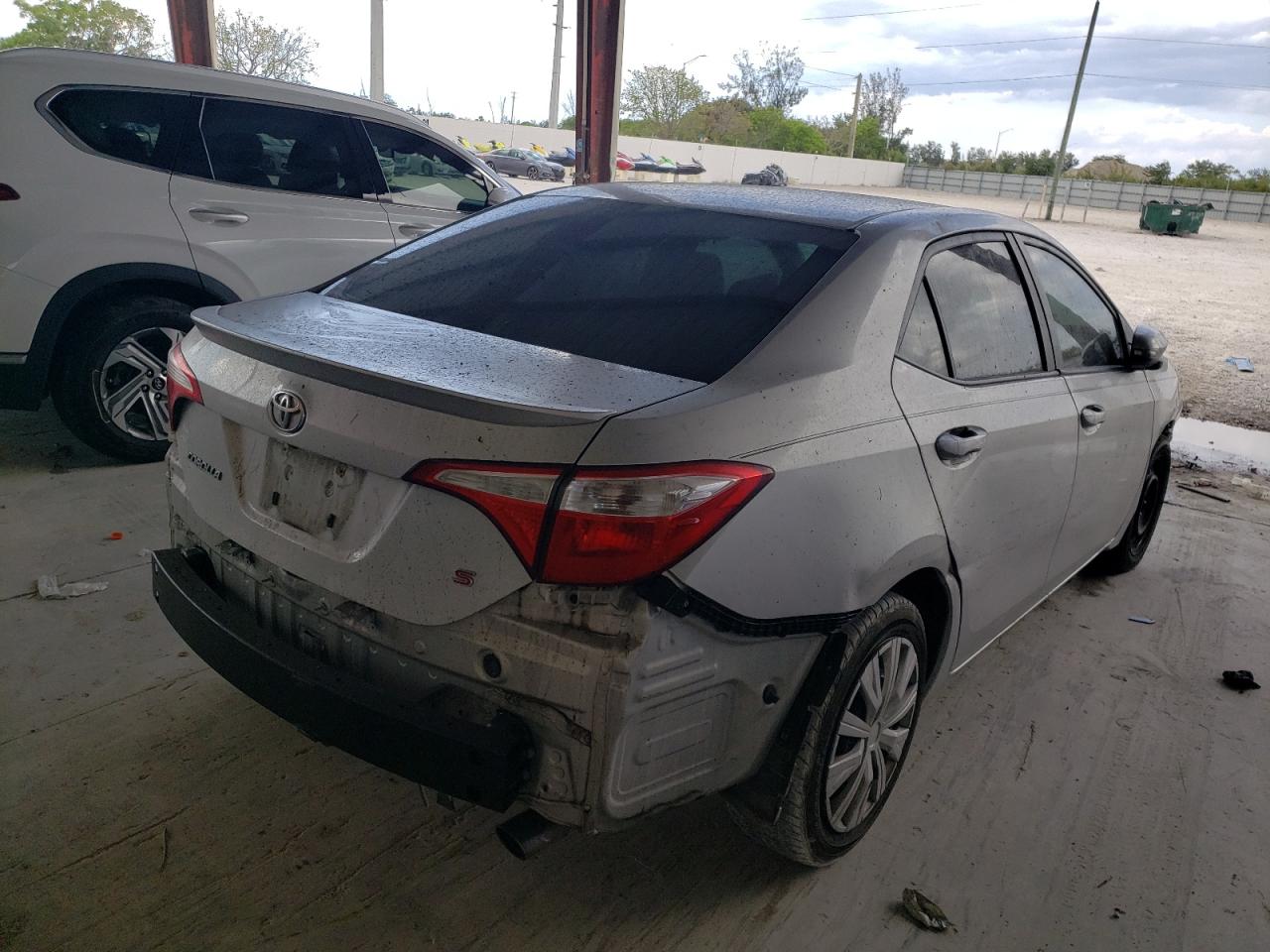 Photo 4 from auction – 2014 TOYOTA COROLLA L with VIN 2T1BURHE0EC011787