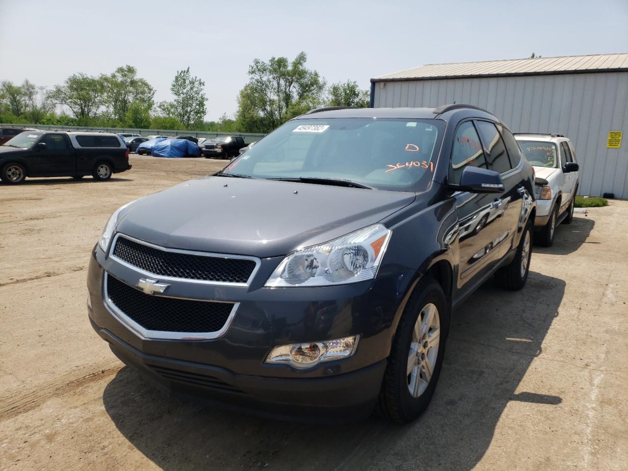 Photo 2 from auction – 2012 CHEVROLET TRAVERSE L with VIN 1GNKRGED8CJ364031