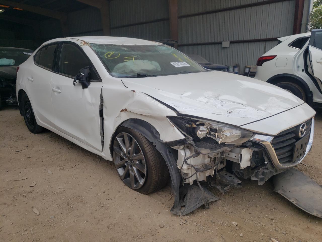 Photo 1 from auction – 2018 MAZDA 3 TOURING with VIN 3MZBN1V39JM165611