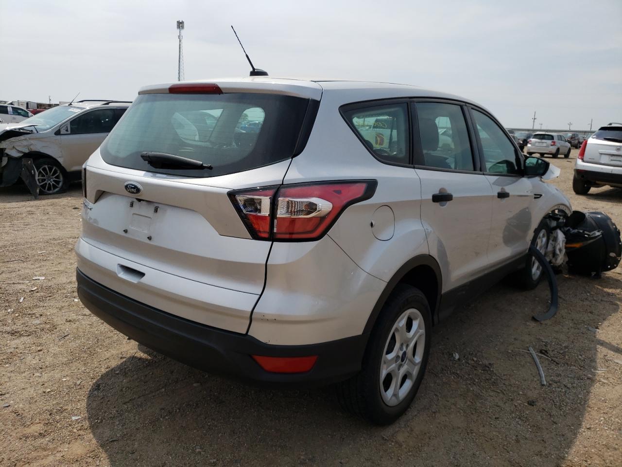 Photo 4 from auction – 2017 FORD ESCAPE S with VIN 1FMCU0F70HUC00527