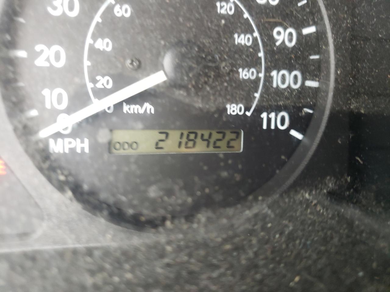 Photo 8 from auction – 2001 TOYOTA COROLLA CE with VIN 2T1BR12E01C500194