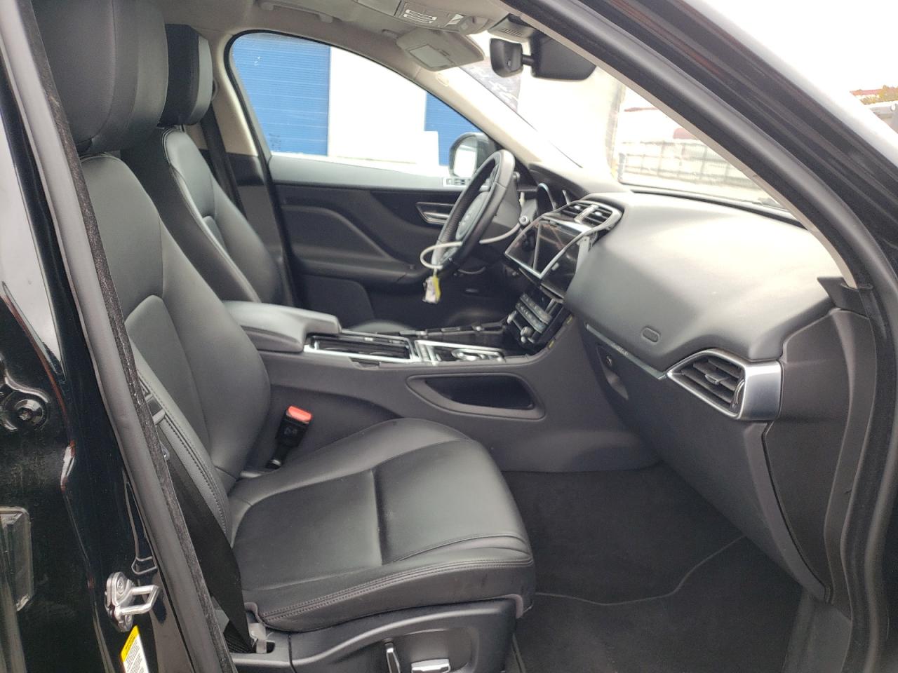 Photo 18 from auction – 2019 JAGUAR F-PACE with VIN SADCS2FX8KA605778
