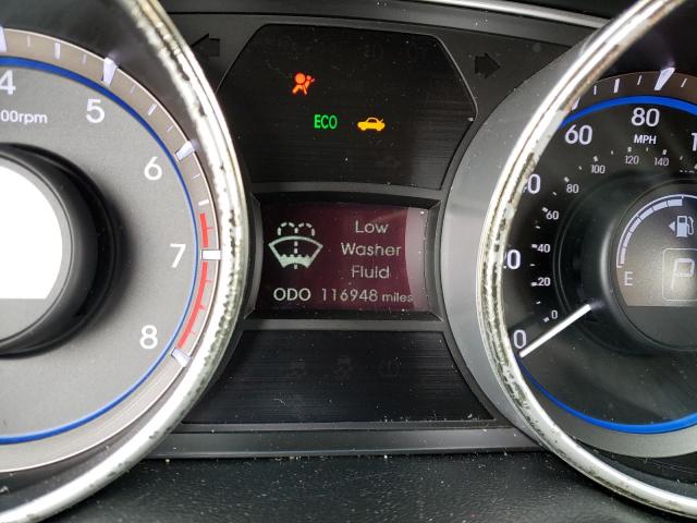 Photo 8 from auction – 2011 HYUNDAI SONATA SE with VIN 5NPEC4AC7BH201574