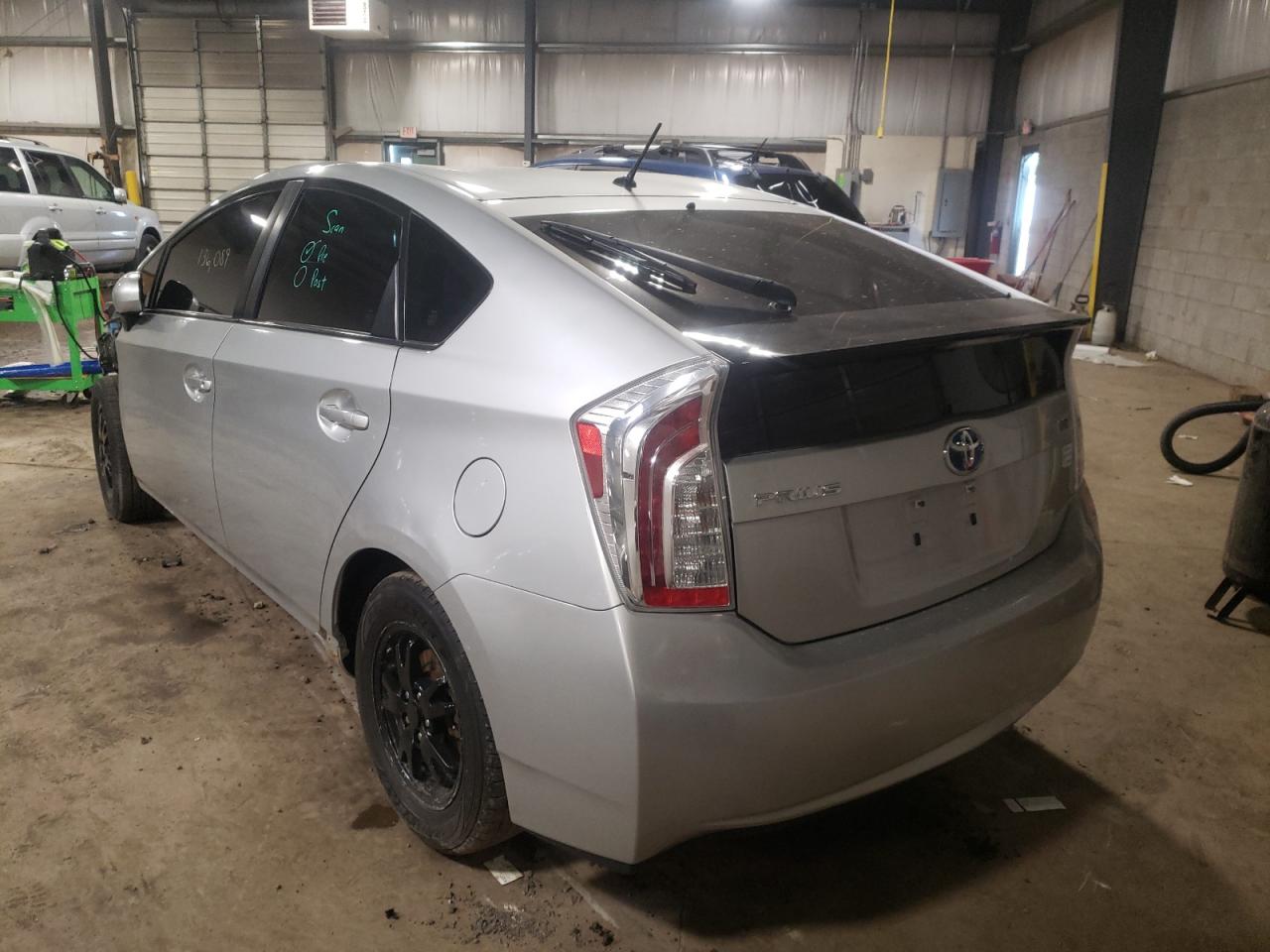 Photo 3 from auction – 2012 TOYOTA PRIUS with VIN JTDKN3DU3C1512343