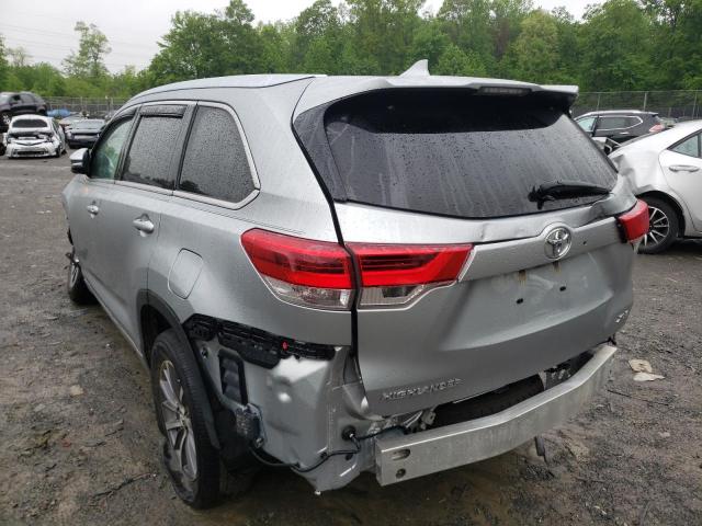 Photo 3 from auction – 2017 TOYOTA HIGHLANDER with VIN 5TDKZRFH5HS522390