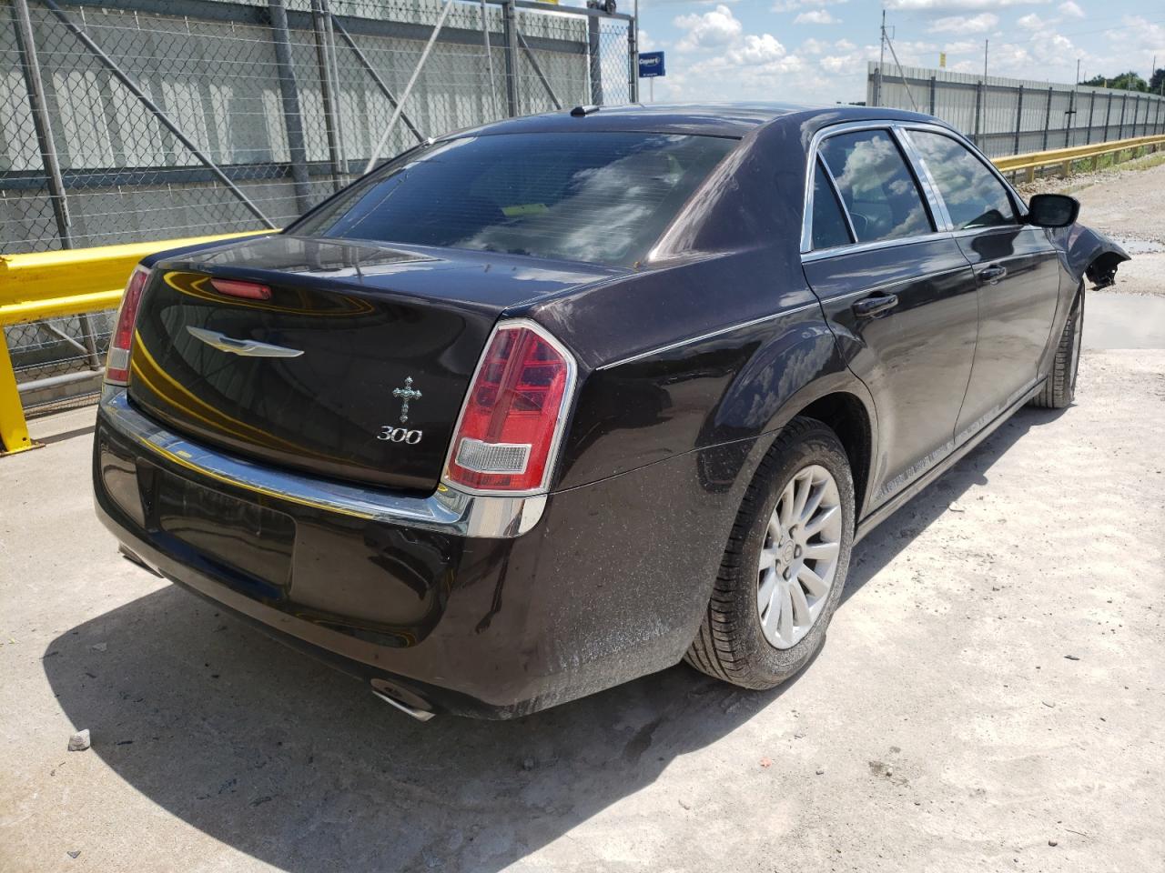 Photo 4 from auction – 2012 CHRYSLER 300 with VIN 2C3CCAAG6CH143903