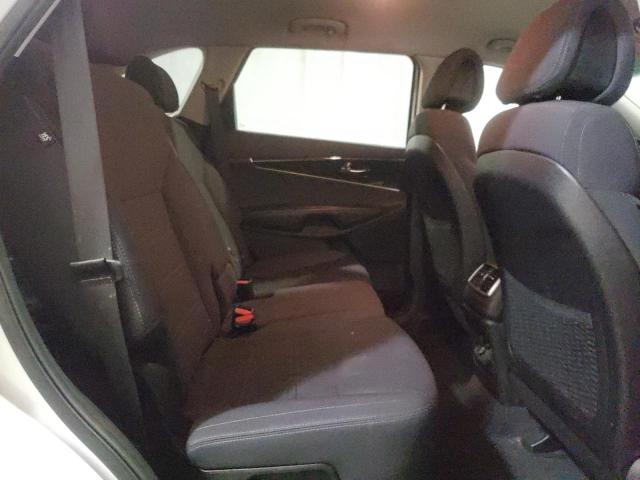 Photo 6 from auction – 2016 KIA SORENTO LX with VIN 5XYPGDA39GG162014
