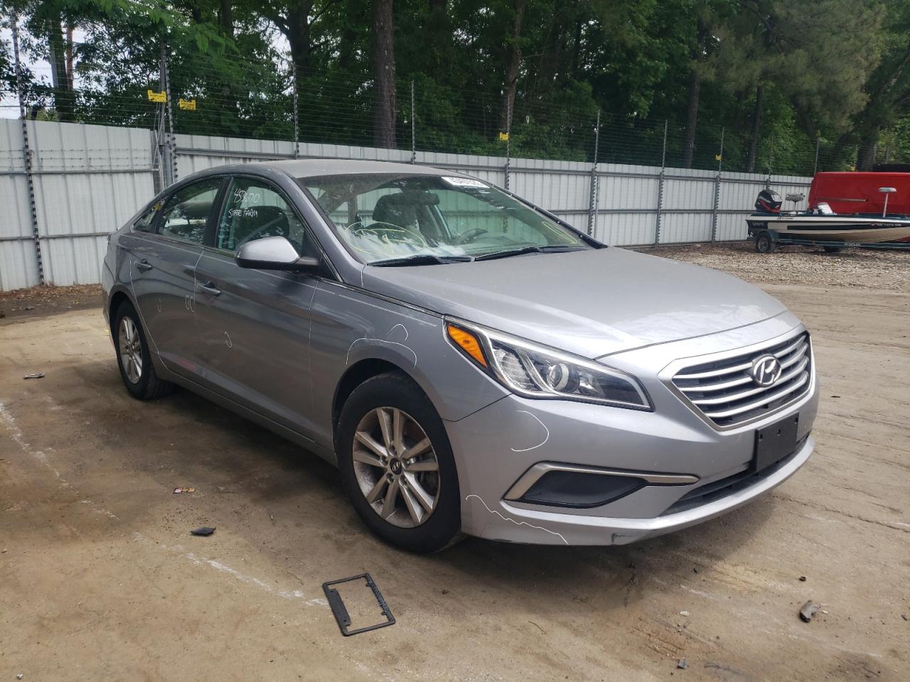 HYUNDAI SONATA SE 2017 with VIN 5NPE24AF6HH497502 - Photo from auction