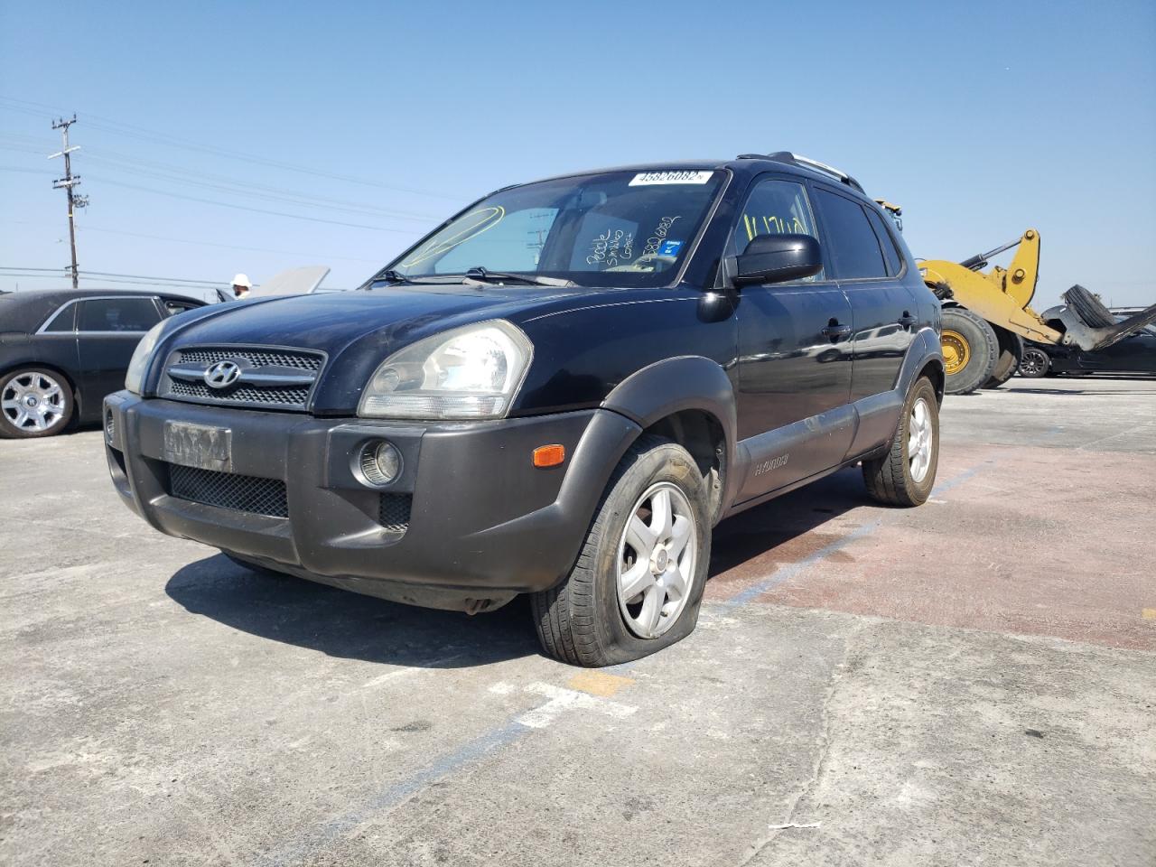Photo 2 from auction – 2005 HYUNDAI TUCSON GLS with VIN KM8JN72D65U097165