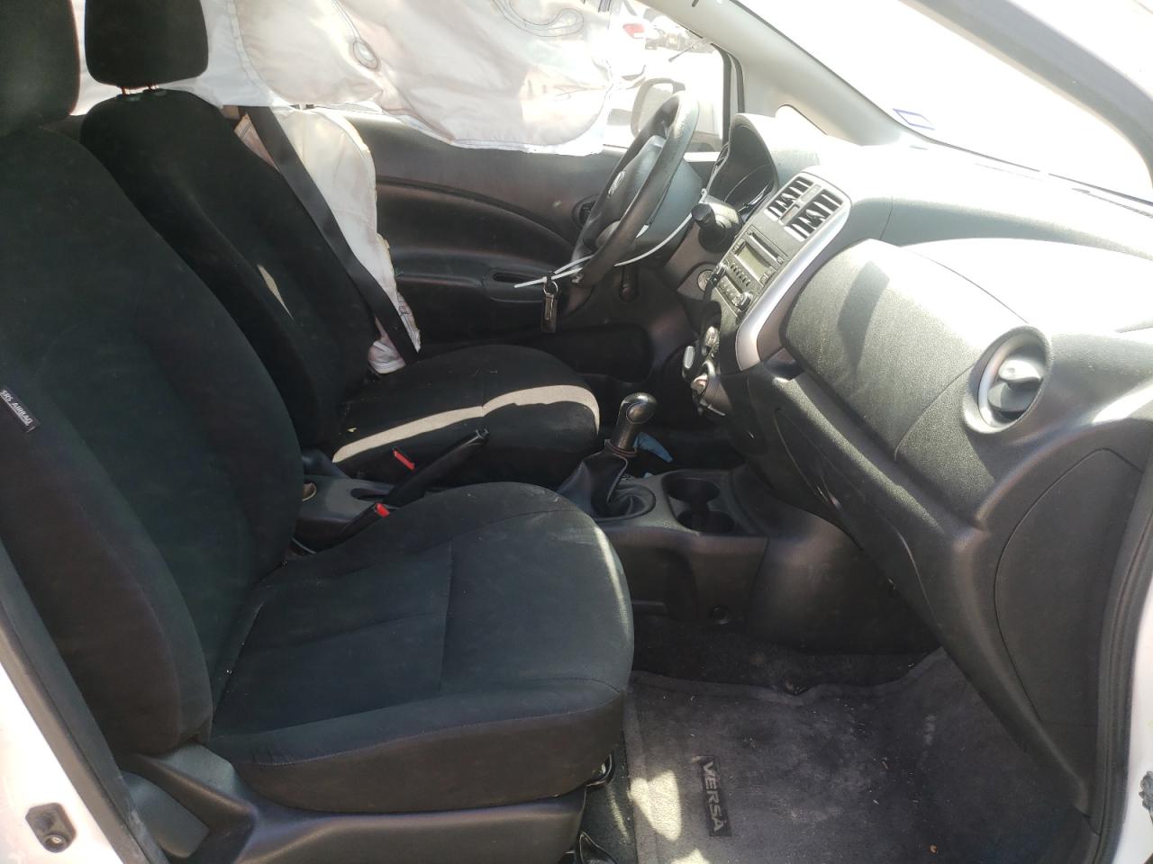 Photo 5 from auction – 2014 NISSAN VERSA NOTE with VIN 3N1CE2CP3EL434428