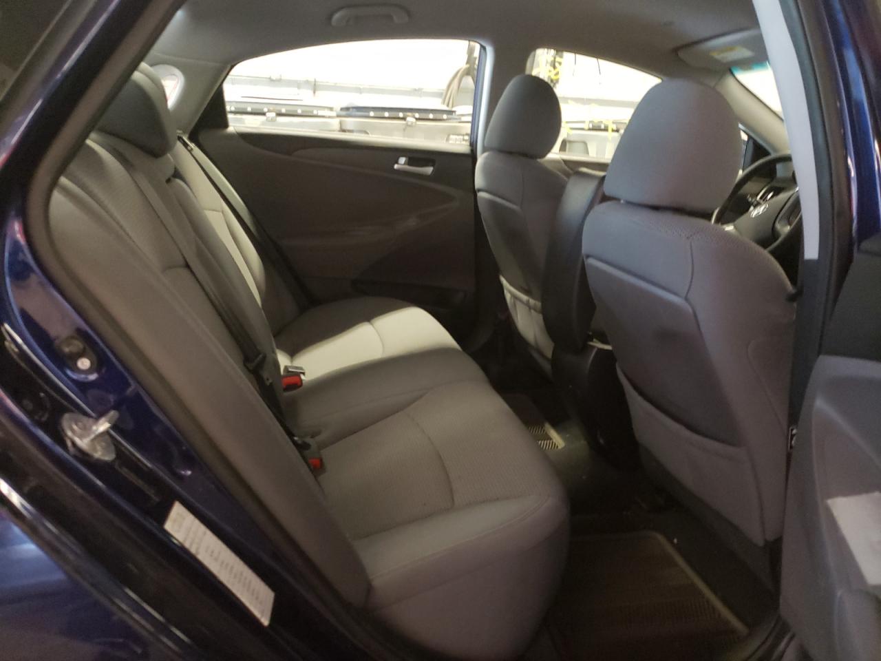 Photo 6 from auction – 2011 HYUNDAI SONATA GLS with VIN 5NPEB4AC4BH262397