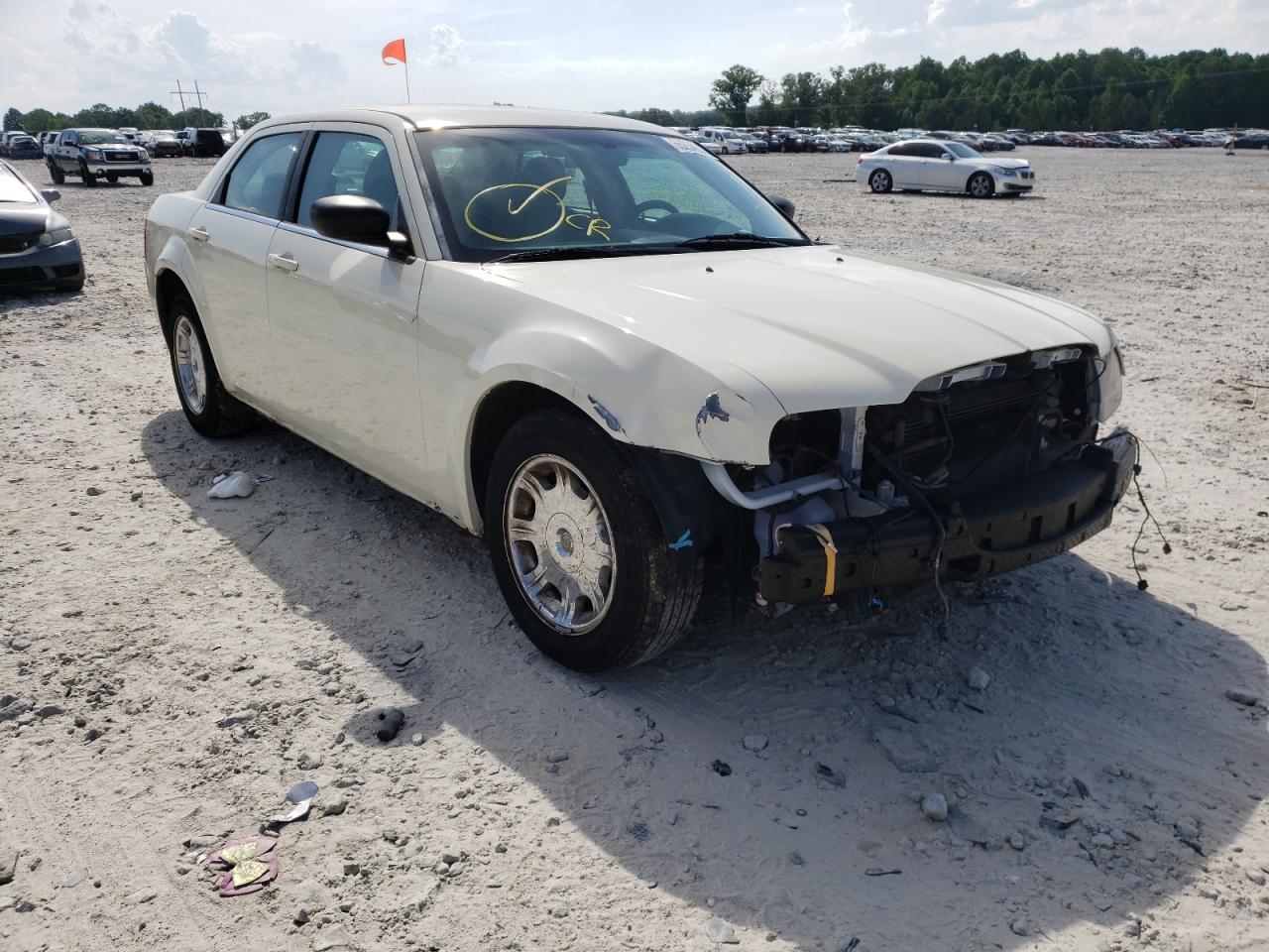 CHRYSLER 300 2007 with VIN 2C3KA43R97H640371 - Photo from auction