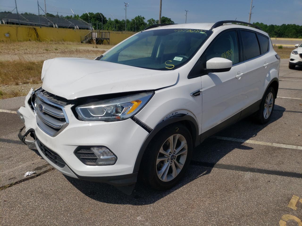 Photo 2 from auction – 2017 FORD ESCAPE SE with VIN 1FMCU0GDXHUA52231