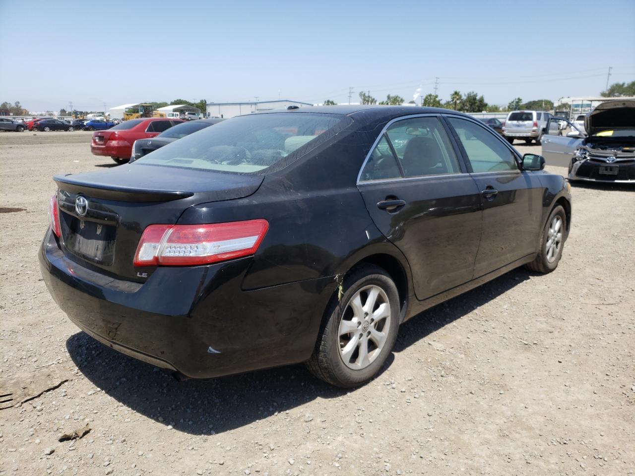 Foto 4 de la subasta – 2011 TOYOTA CAMRY BASE con VIN 4T4BF3EK1BR208209