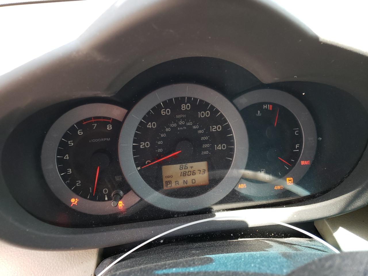 Photo 8 from auction – 2011 TOYOTA RAV4 with VIN 2T3BK4DV0BW051092