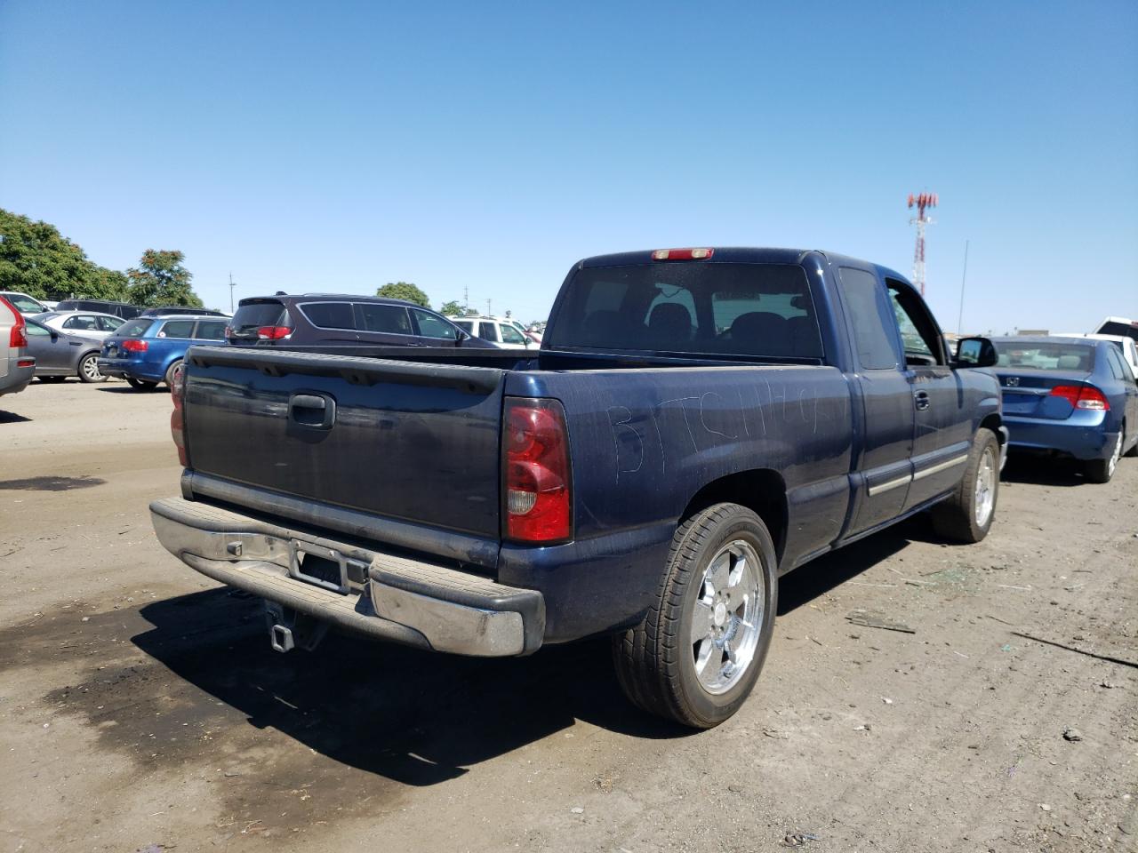 Photo 4 from auction – 2004 CHEVROLET SILVERADO with VIN 2GCEC19T041401185